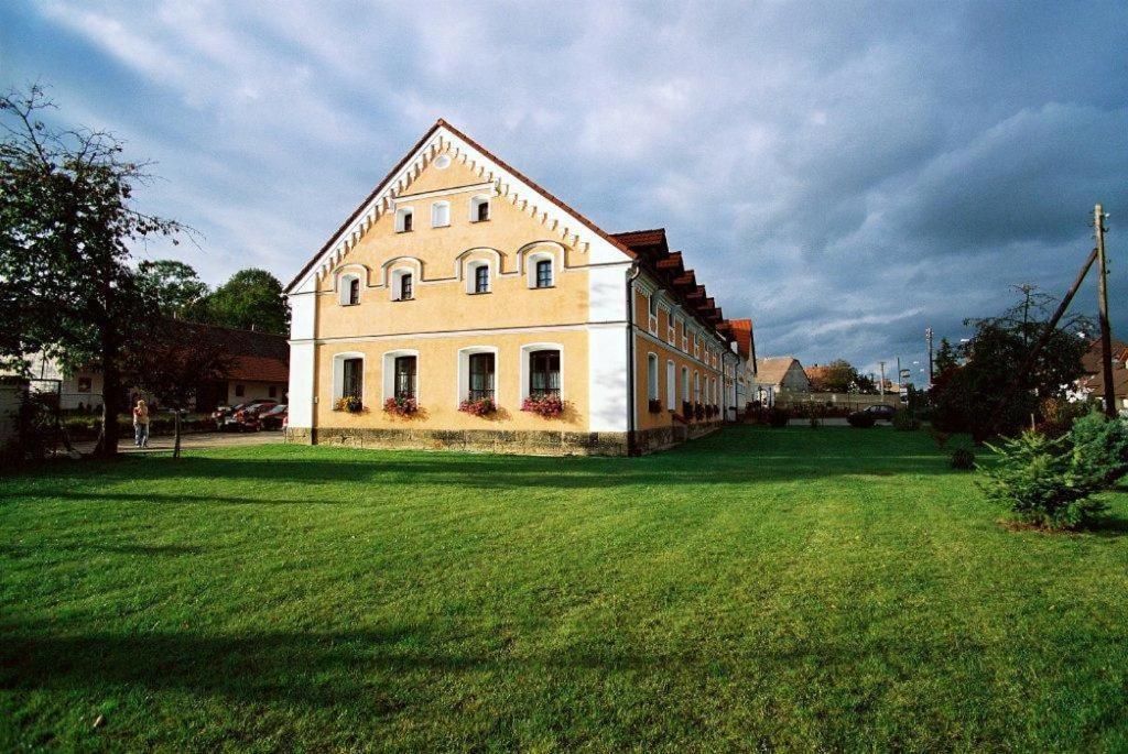 Pension U Svateho Jana Hradec Kralove Luaran gambar